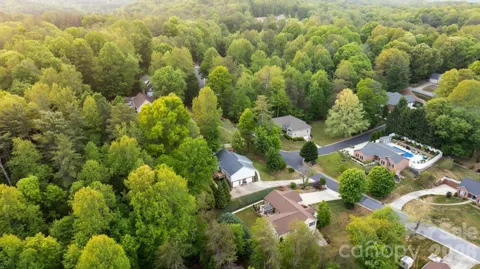 1011 Cambridge Court