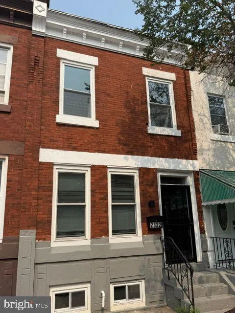 2322 LAMBERT STREET