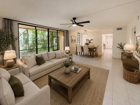 400 Commodore Dr #101