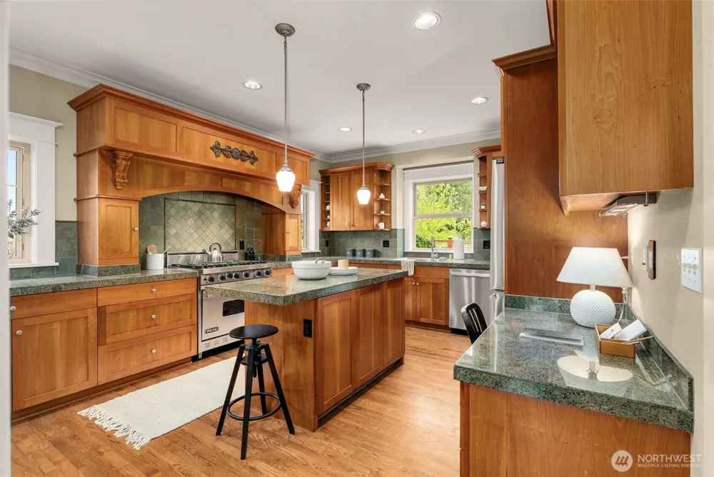 4606 S Andover Street Seattle, WA 98118