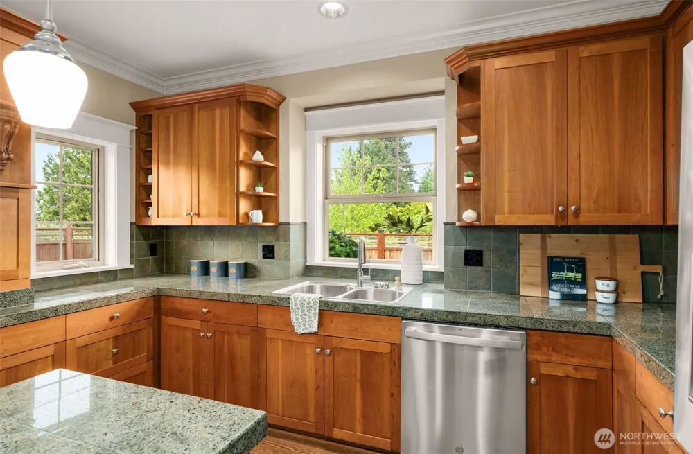 4606 S Andover Street Seattle, WA 98118