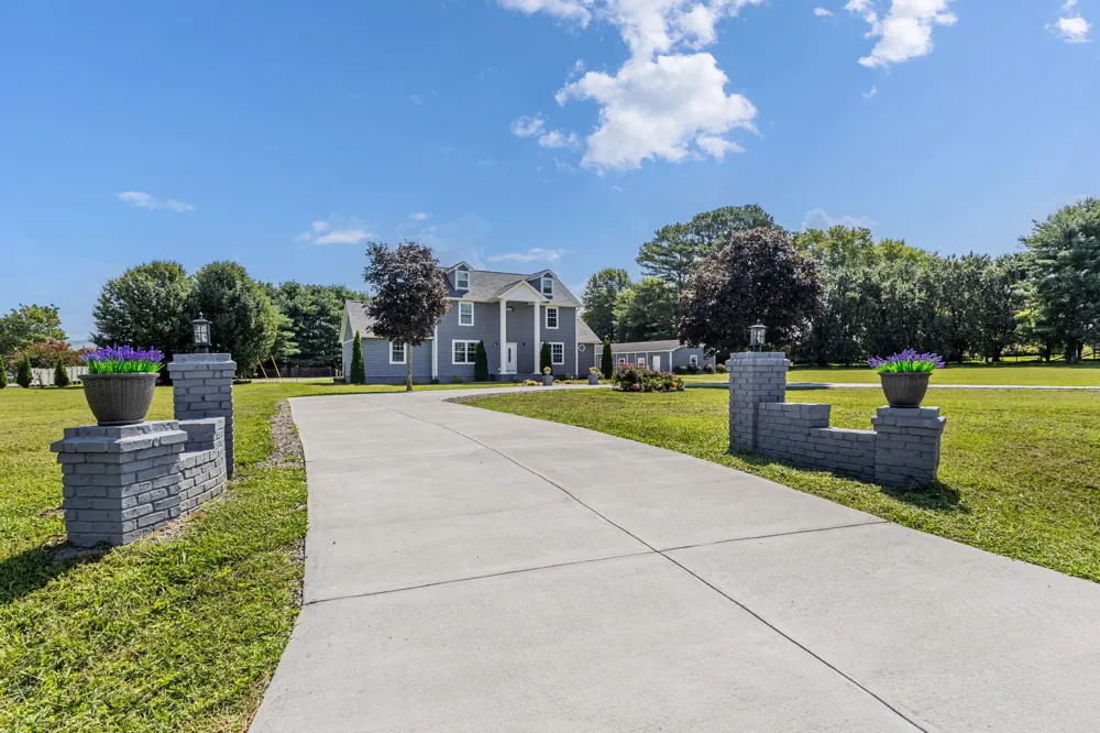 8624 Guthrie Rd Cross Plains, TN 37049