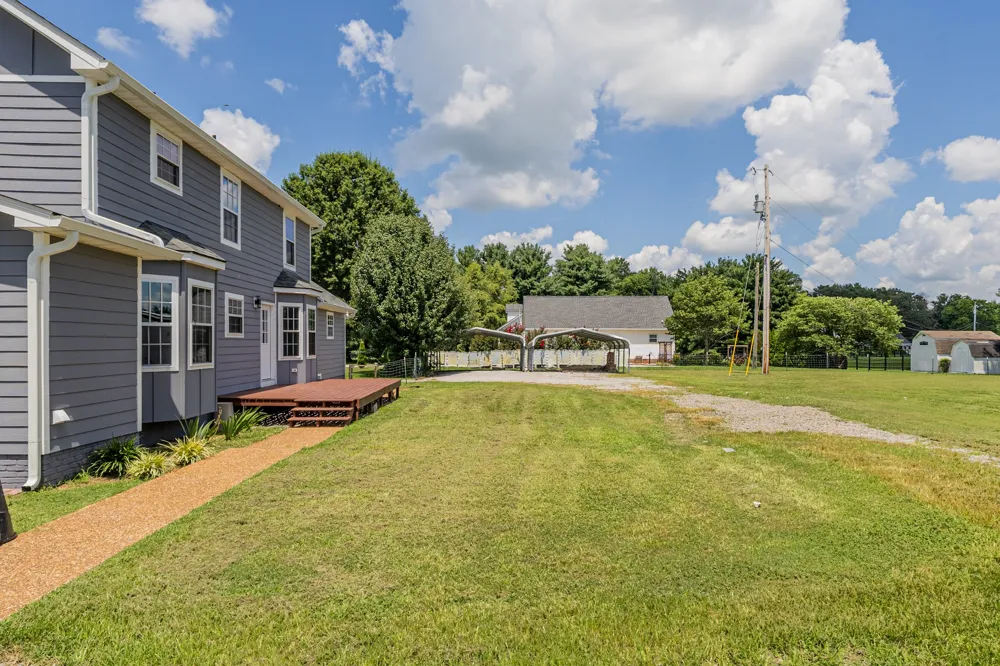 8624 Guthrie Rd Cross Plains, TN 37049
