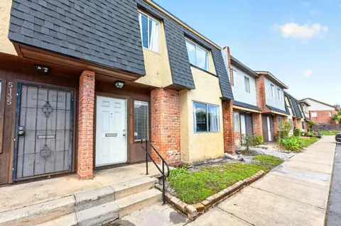 5137 PICADILLY CIRCUS COURT #3