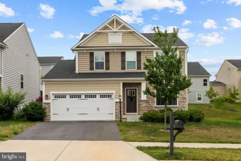 112 FRINGETREE COURT