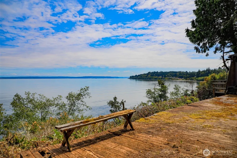 3984 NE Twin Spits Road Hansville, WA 98340