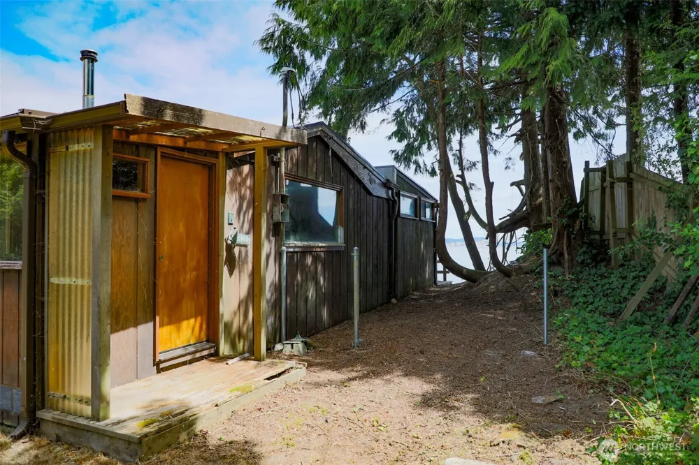 3984 NE Twin Spits Road Hansville, WA 98340