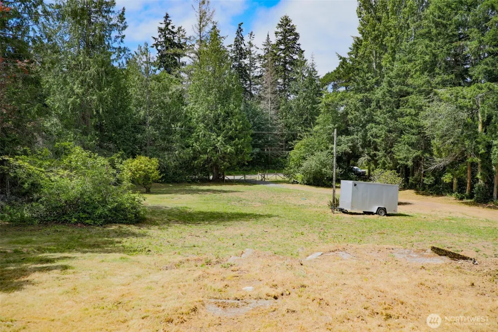 3984 NE Twin Spits Road Hansville, WA 98340