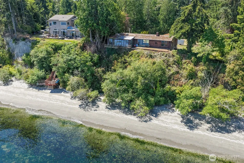 3984 NE Twin Spits Road Hansville, WA 98340