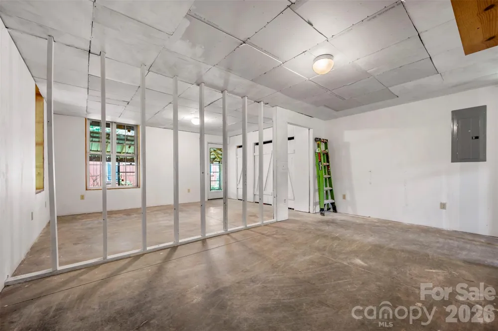 340 Right Prong Road Ellenboro, NC 28040