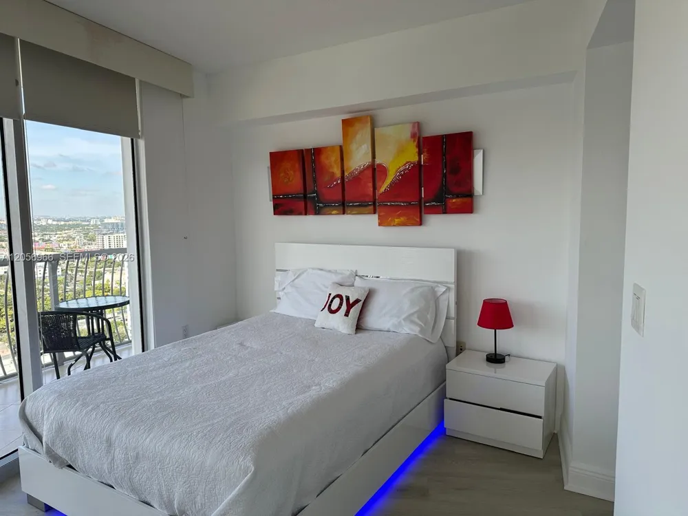 1750 Bayshore Dr #2914 Miami, FL 33132