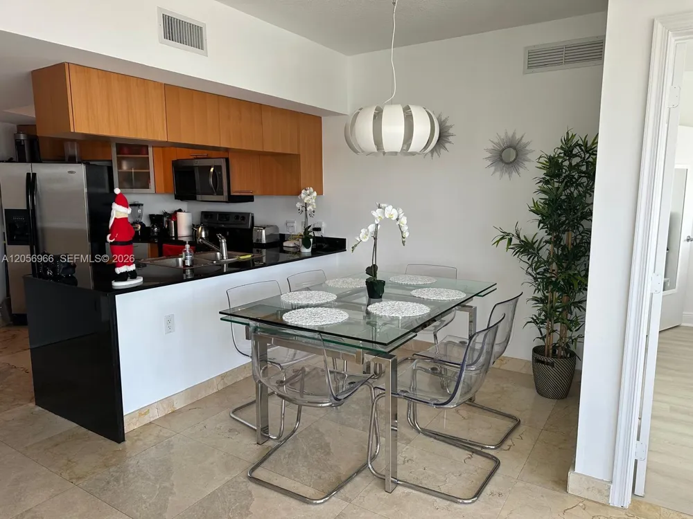 1750 Bayshore Dr #2914 Miami, FL 33132