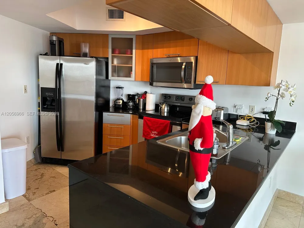 1750 Bayshore Dr #2914 Miami, FL 33132