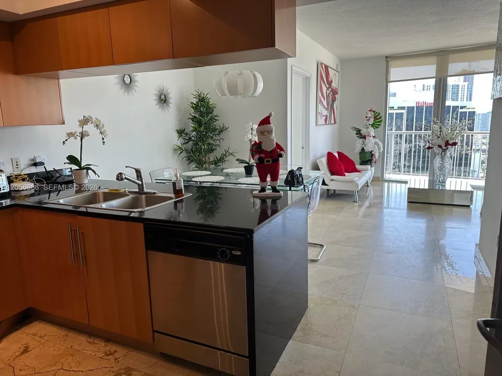 1750 Bayshore Dr #2914 Miami, FL 33132