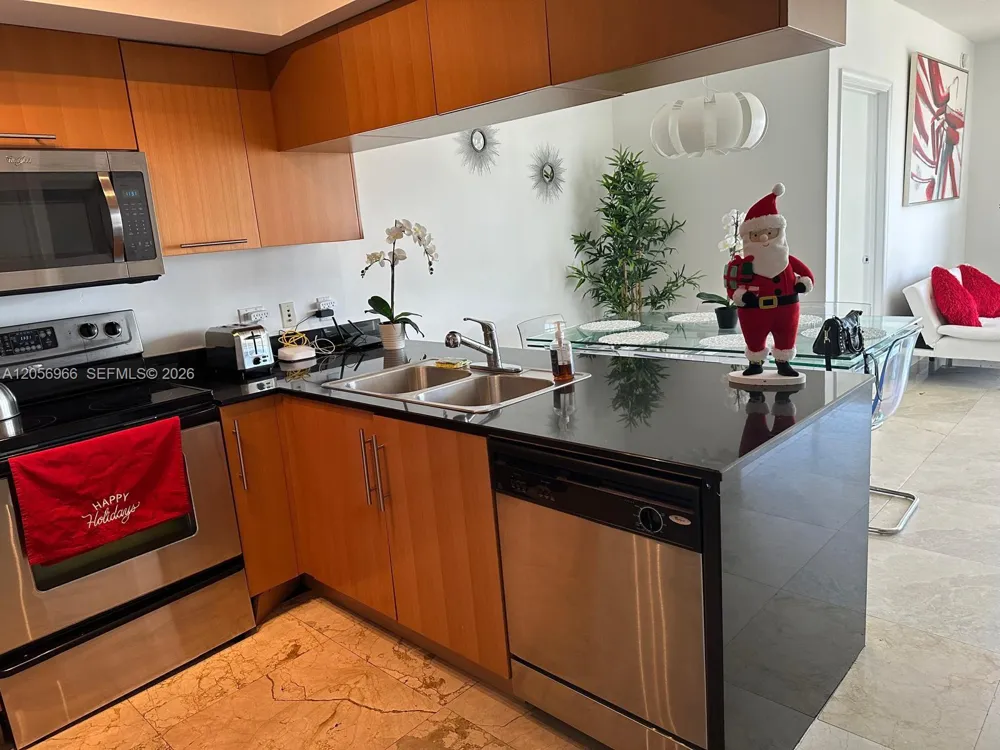 1750 Bayshore Dr #2914 Miami, FL 33132