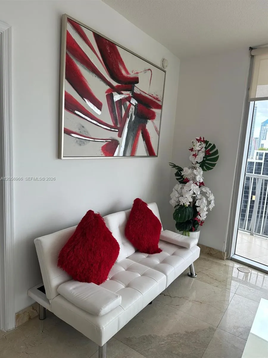 1750 Bayshore Dr #2914 Miami, FL 33132