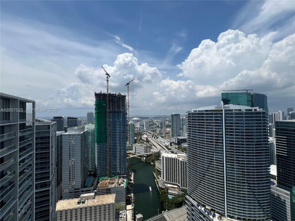 465 Brickell Ave #5304 Miami, FL 33131
