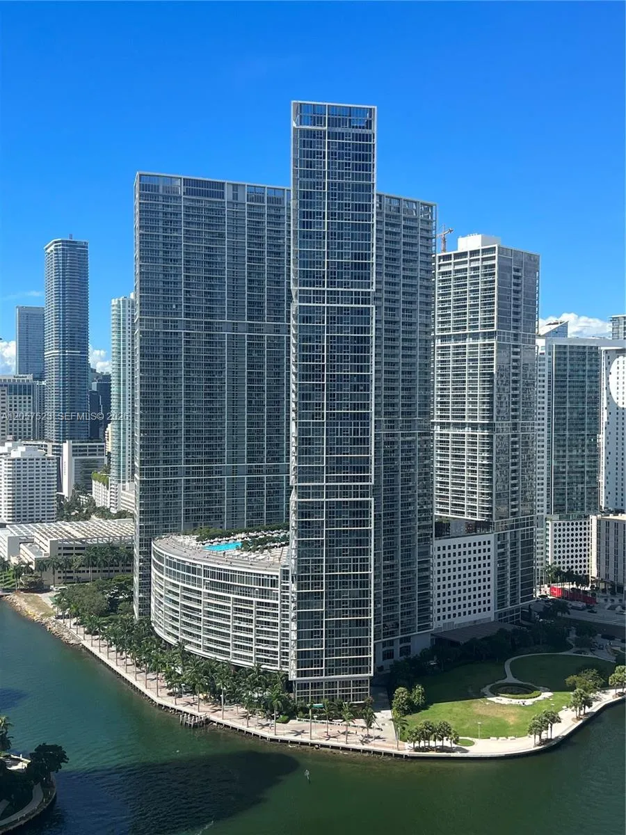 465 Brickell Ave #5304 Miami, FL 33131