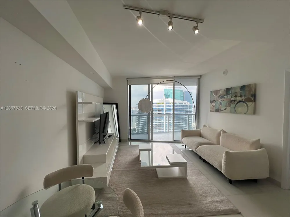 465 Brickell Ave #5304 Miami, FL 33131