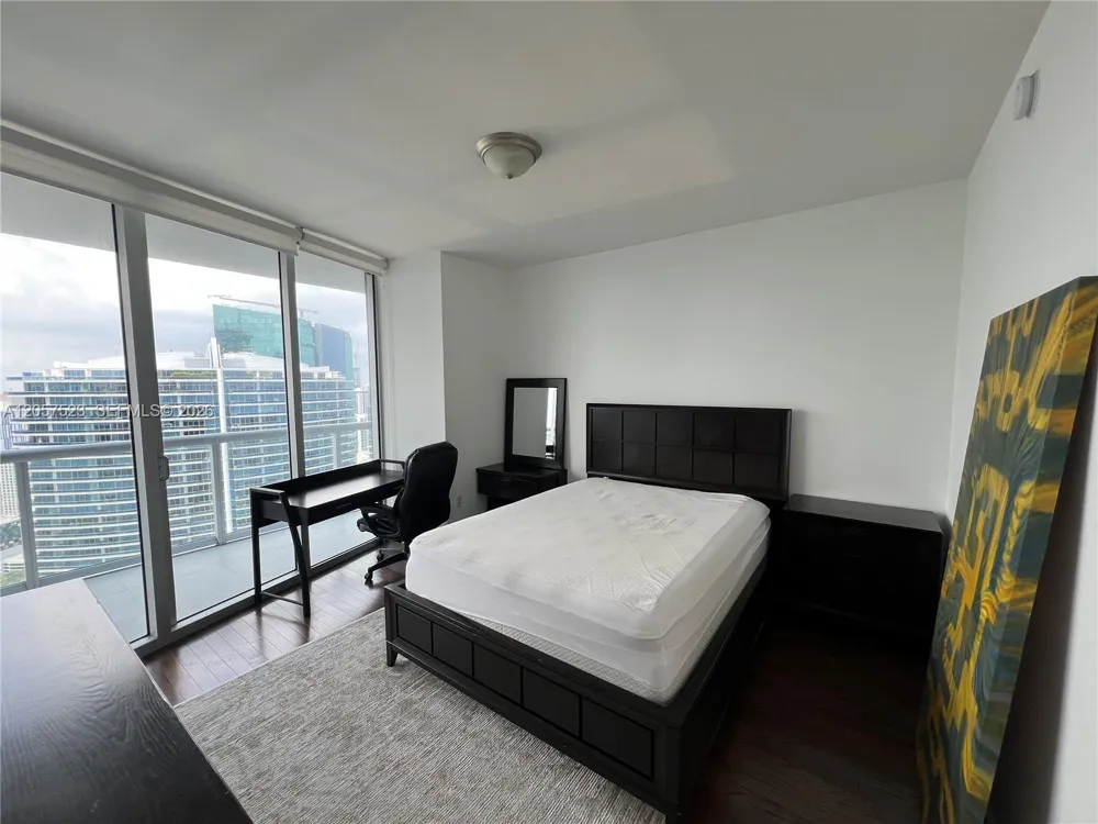 465 Brickell Ave #5304 Miami, FL 33131