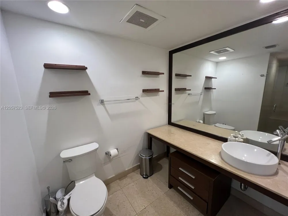 465 Brickell Ave #5304 Miami, FL 33131