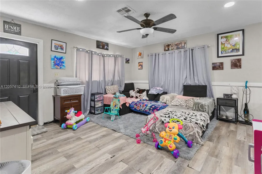4971 SW 5th St Margate, FL 33068