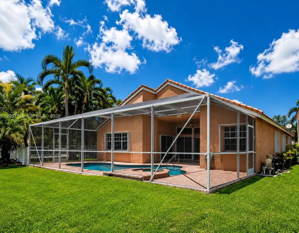 1041 Cedar Falls Dr Weston, FL 33327