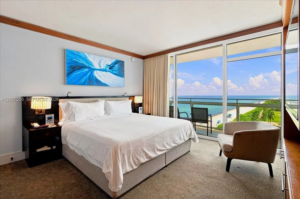 6801 Collins Ave #1020 Door 1006 Leal Miami Beach, FL 33141