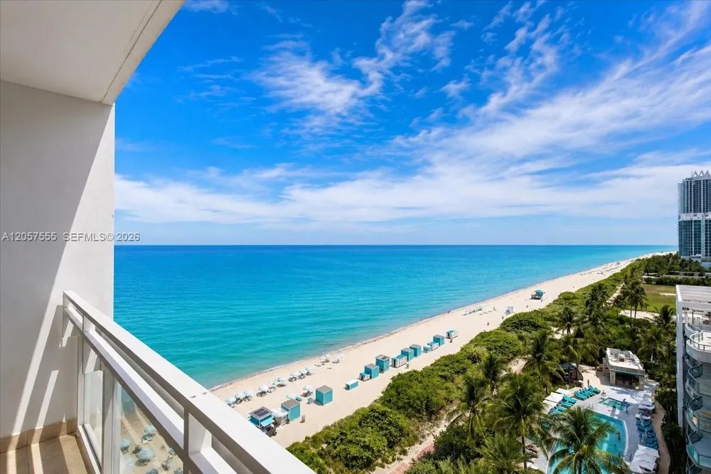6801 Collins Ave #1020 Door 1006 Leal Miami Beach, FL 33141
