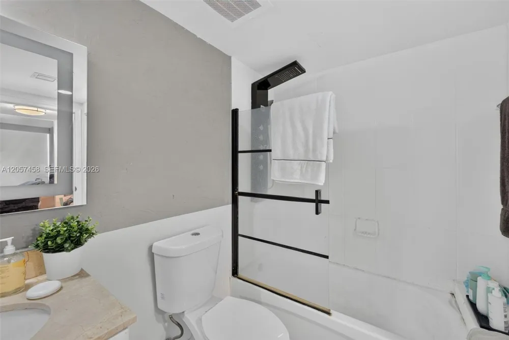 1750 Bayshore Dr #1609 Miami, FL 33132