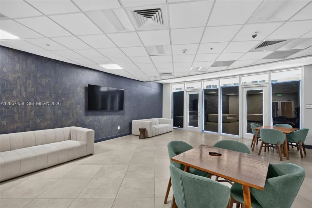 1750 Bayshore Dr #1609 Miami, FL 33132