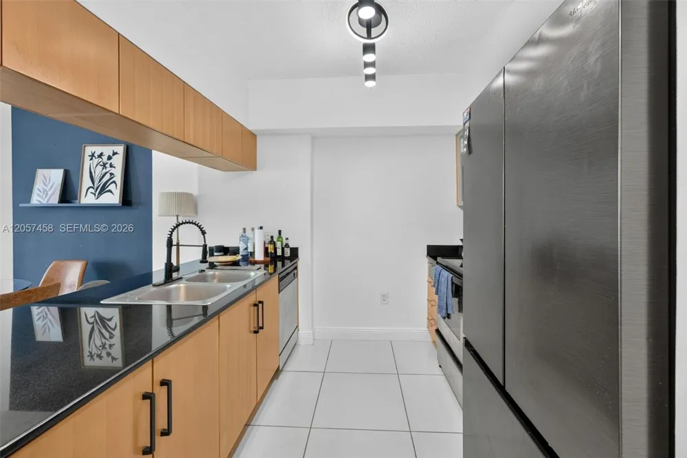 1750 Bayshore Dr #1609 Miami, FL 33132