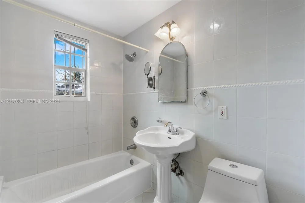 4445 Michigan Ave Miami Beach, FL 33140