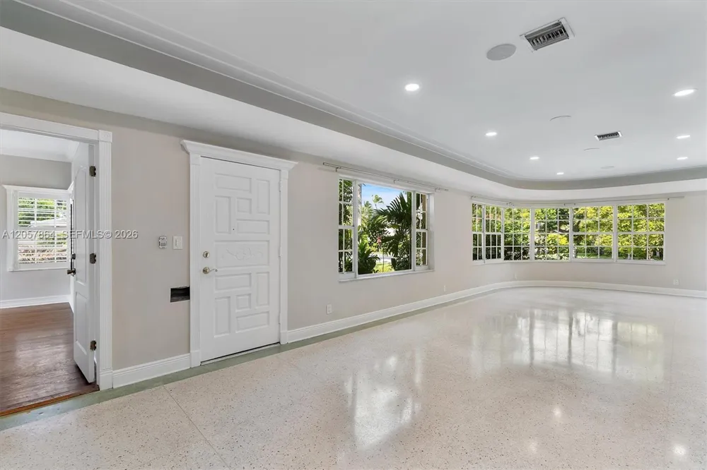 4445 Michigan Ave Miami Beach, FL 33140