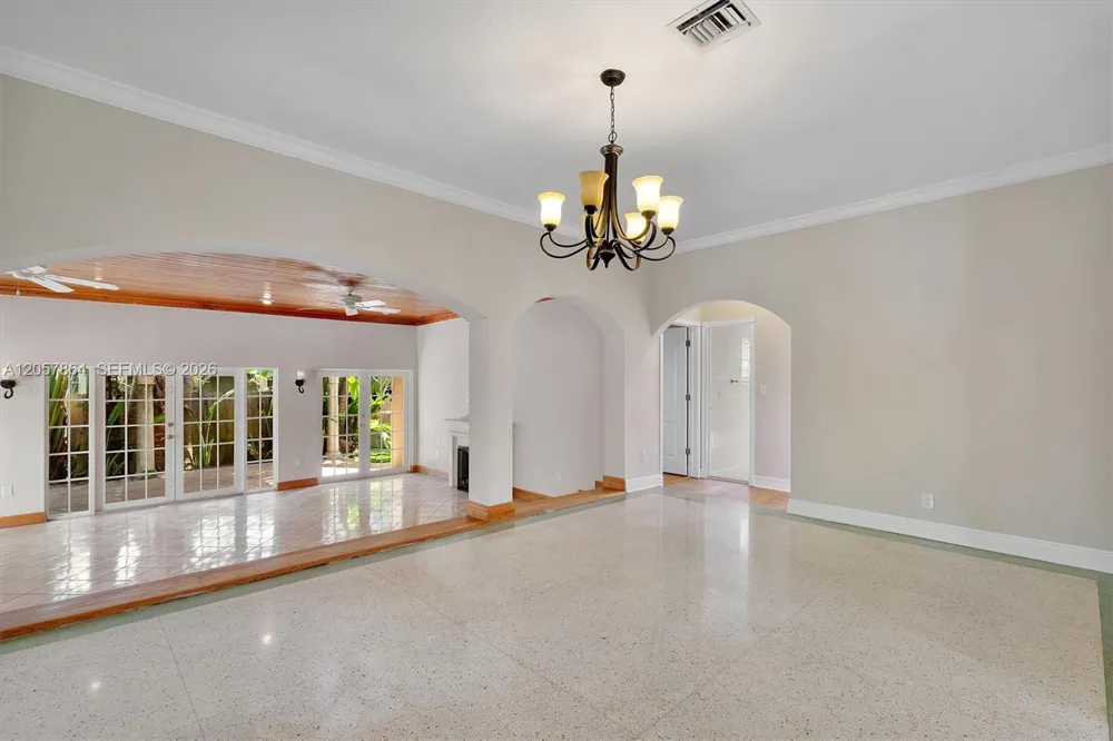 4445 Michigan Ave Miami Beach, FL 33140