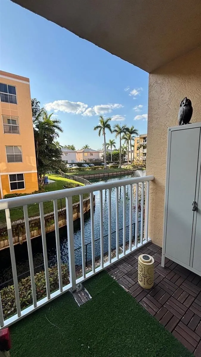 1350 SE 3RD AVENUE #208 Dania Beach, FL 33004