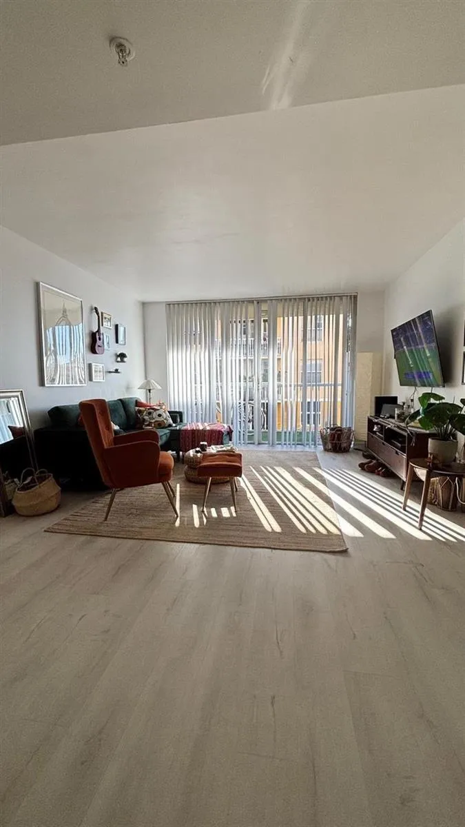 1350 SE 3RD AVENUE #208 Dania Beach, FL 33004