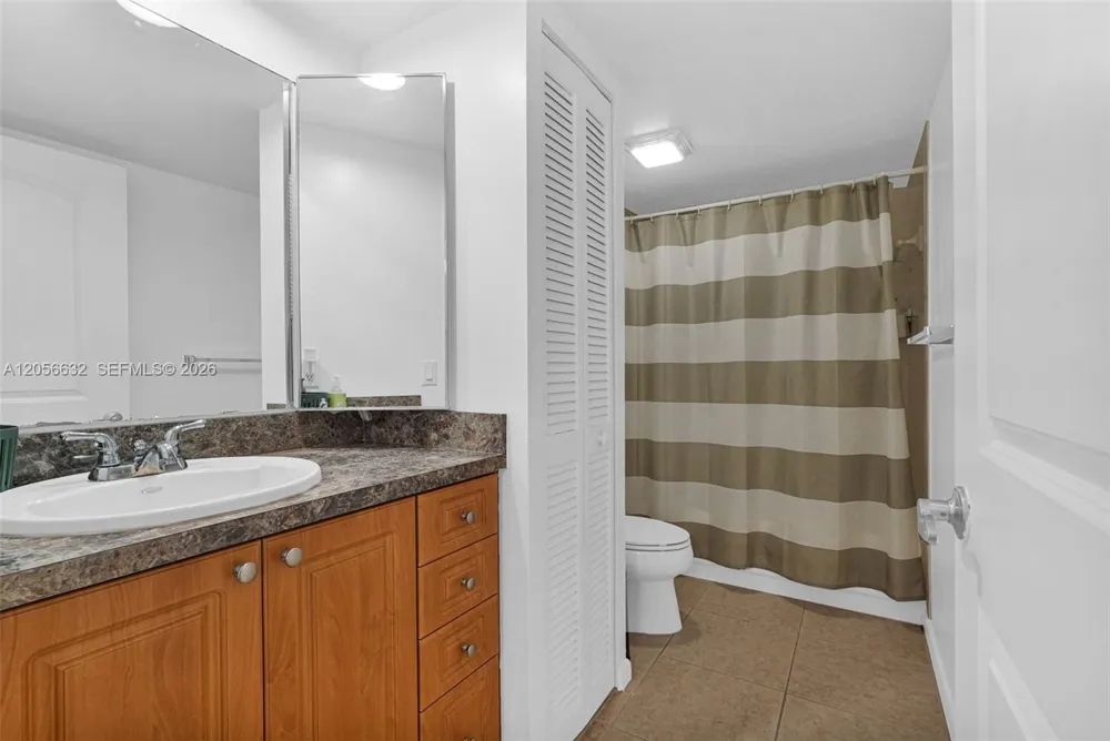 2603 Lakeview Ct Cooper City, FL 33026