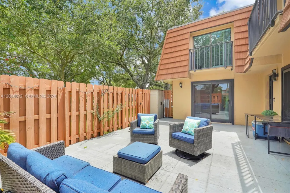 2603 Lakeview Ct Cooper City, FL 33026