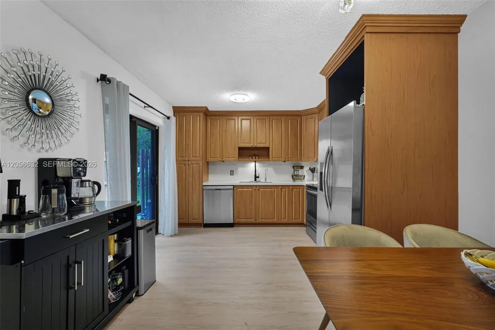 2603 Lakeview Ct Cooper City, FL 33026