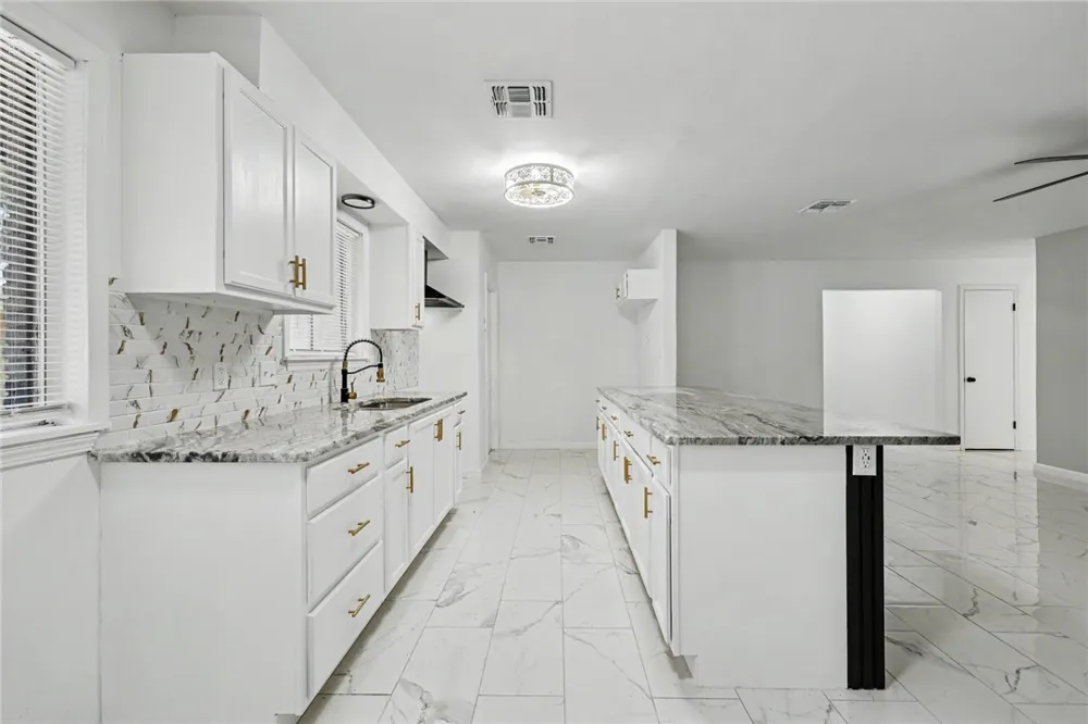 4329 Marie Street Corpus Christi, TX 78411