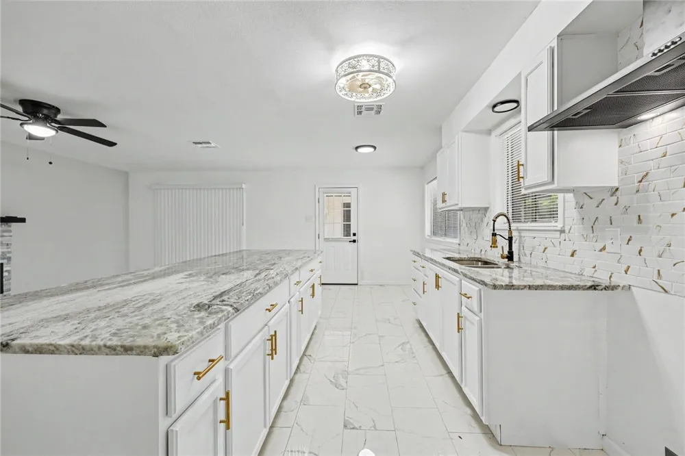 4329 Marie Street Corpus Christi, TX 78411
