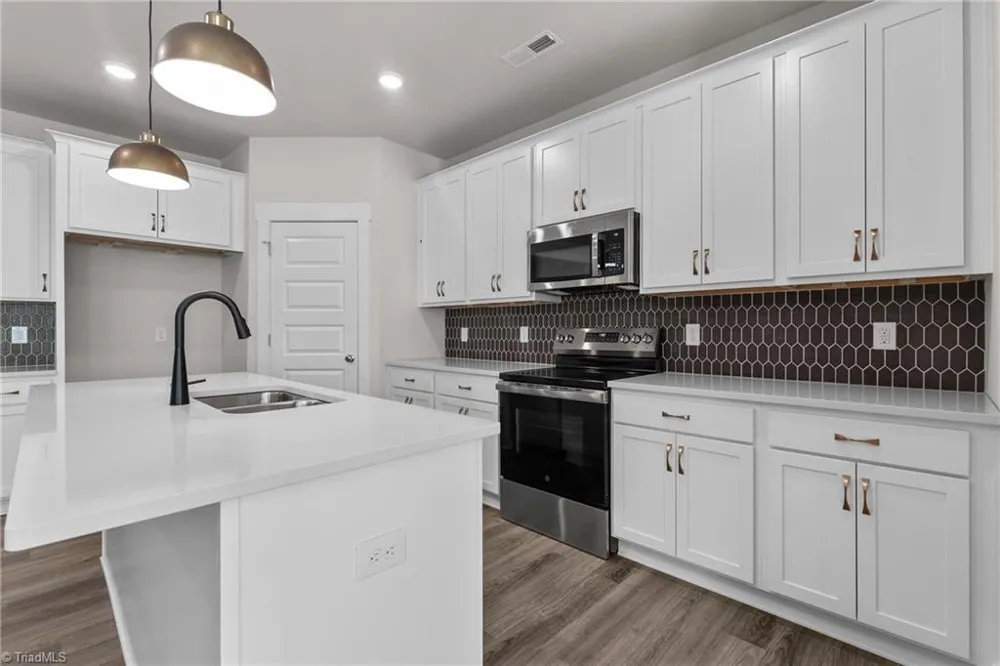 4104 Lincoln Mill Drive McLeansville, NC 27301