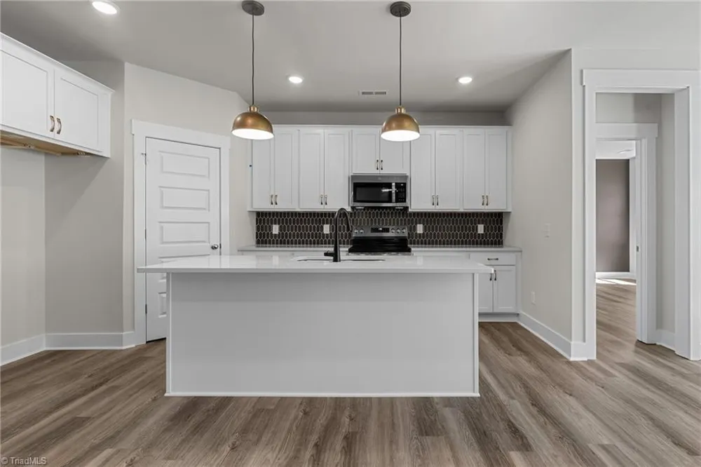 4104 Lincoln Mill Drive McLeansville, NC 27301