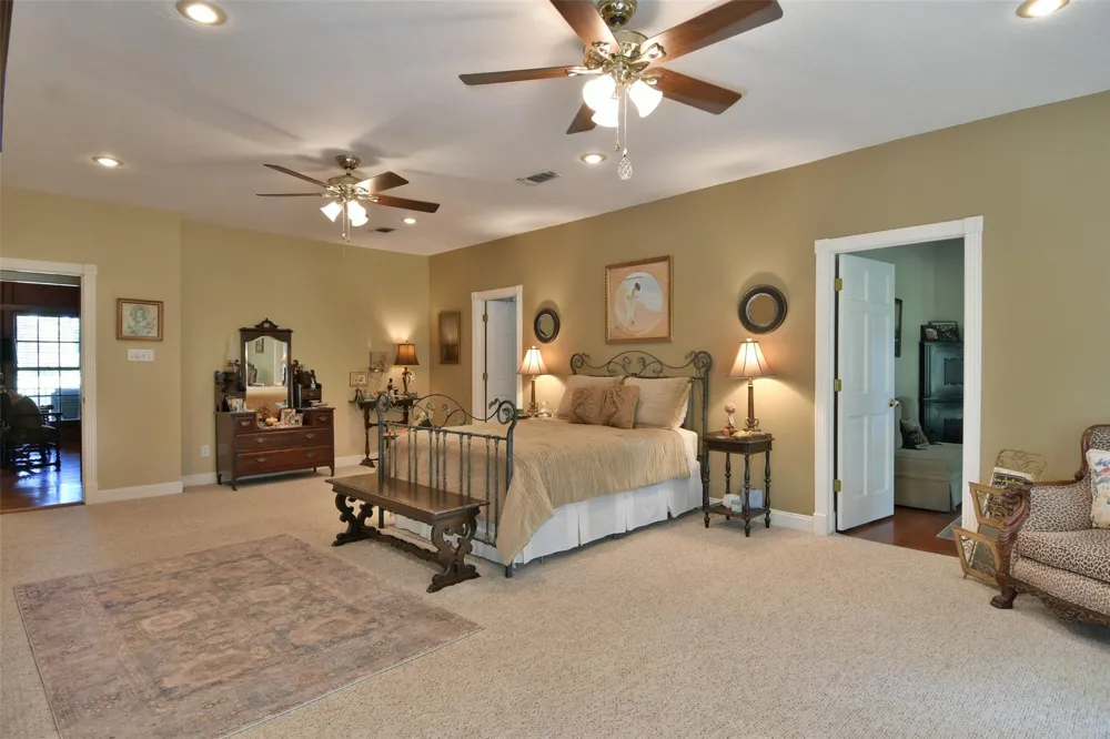 1263 Weishuhn Road New Ulm, TX 78950