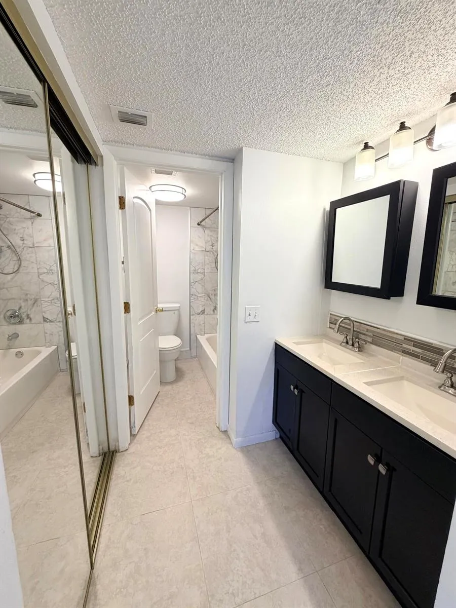 1100 NW 87TH AVENUE #406 Coral Springs, FL 33071