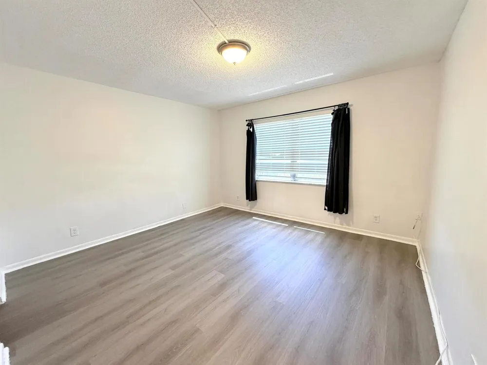 1100 NW 87TH AVENUE #406 Coral Springs, FL 33071
