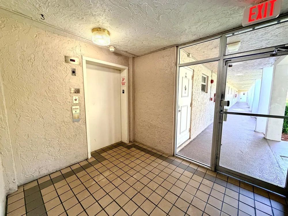 1100 NW 87TH AVENUE #406 Coral Springs, FL 33071