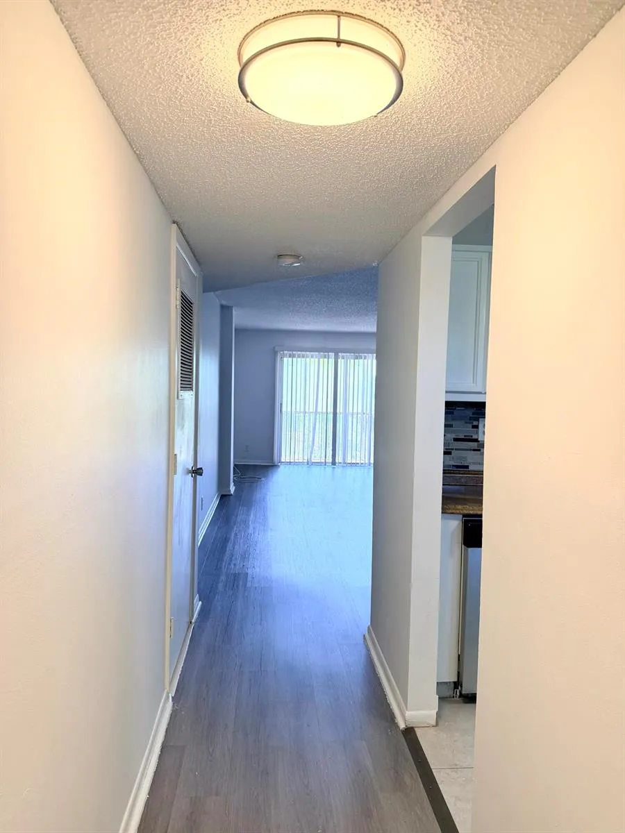 1100 NW 87TH AVENUE #406 Coral Springs, FL 33071