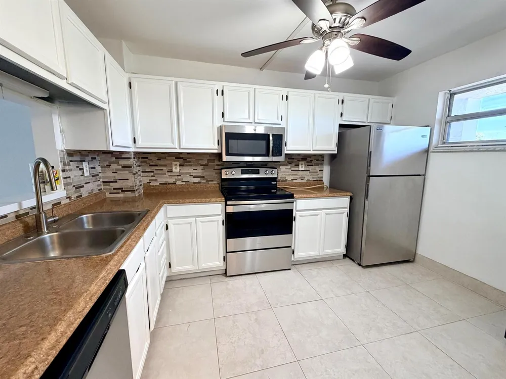 1100 NW 87TH AVENUE #406 Coral Springs, FL 33071